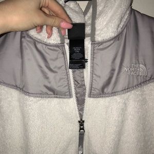 North face fuzzy fleece